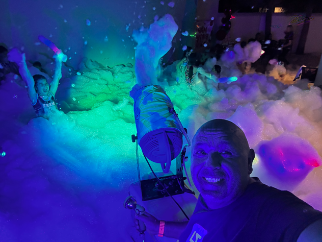 Bilingual foam party service in broward