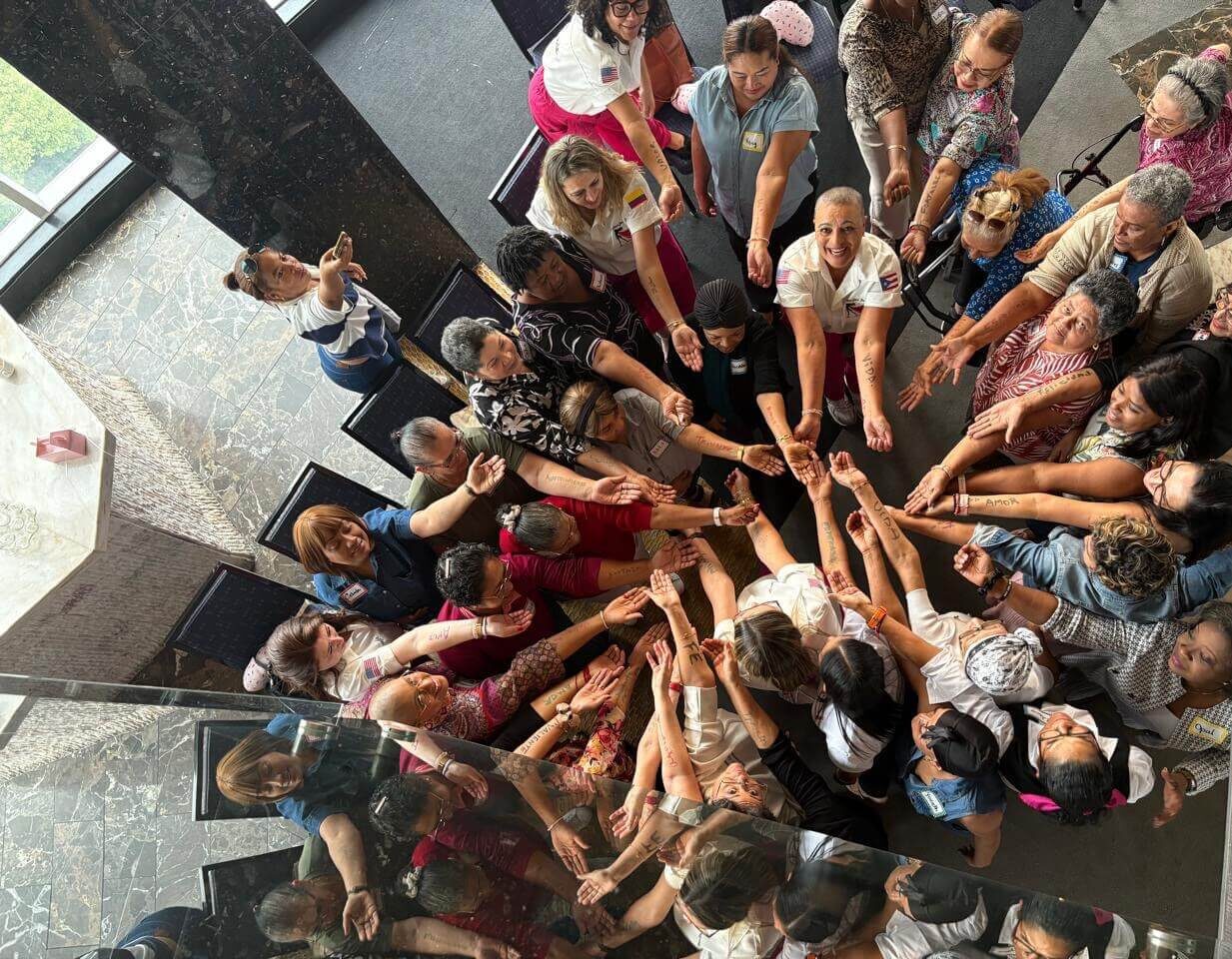 Las Supergirls Inc es una fundación sin fines de lucro que brinda apoyo a mujeres que enfrentan un diagnóstico de cancer de seno.