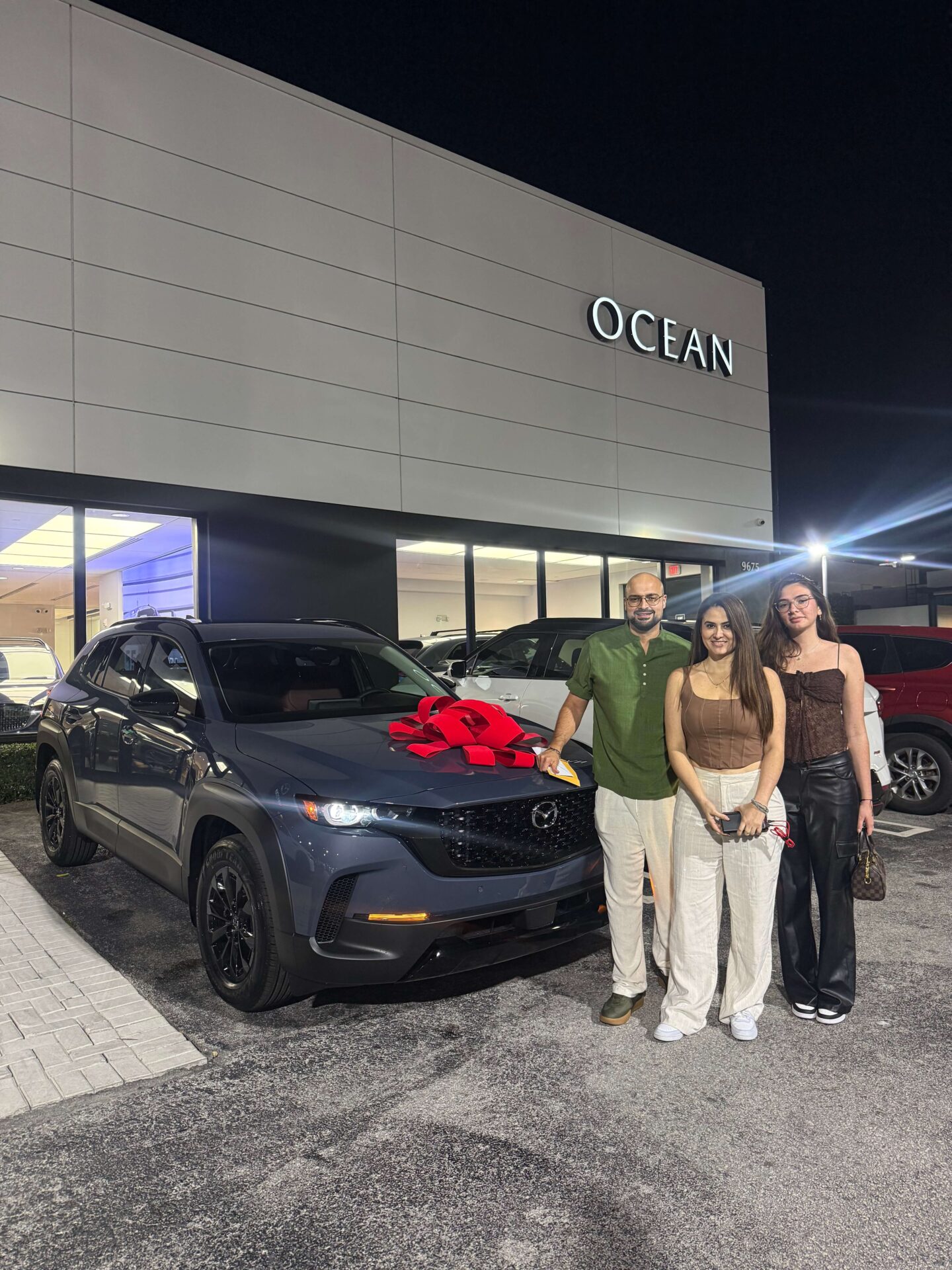 Juan P Bedoya car sales consultant in Broward County offering bilingual service for vehicle purchases